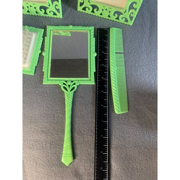 Child's Green Dresser Vanity Set Brush Mirror Comb 2 Picture Frames Vtg 1940s - Picture 7 of 12